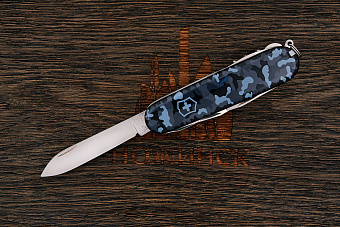 Складной нож Victorinox Huntsman navy camo