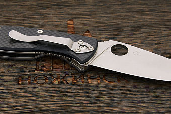Складной нож Spyderco Tenacious, сталь 8Cr13MoV, рукоять карбон