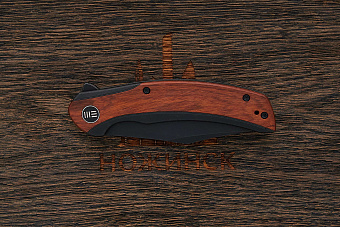 Складной нож We Knife Snick, сталь CPM-20CV, рукоять титан/дерево