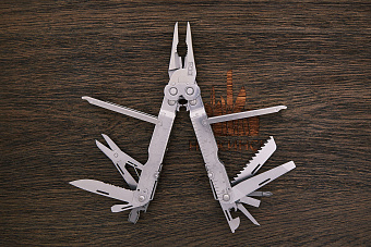 Мультитул SOG Power Lock (18 функций)