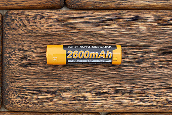 Аккумулятор Fenix 18650 Li-Ion 2600mAh, с защитой и разъемом USB
