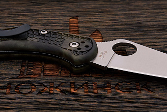 Складной нож Spyderco Delica 4, сталь VG-10, рукоять термопластик зеленый