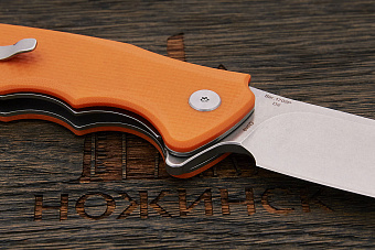 Нож складной Artisan Tradition, клинок 100мм, сталь D2, рукоять G10 оранжевый