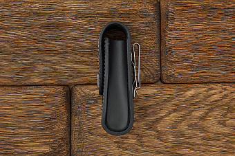 Чехол на ремень кожаный с поворотной клипсой черный, модель 0524