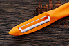 Овощечистка Victorinox, модель 7.6075, рукоять нейлон оранжевый - фото №2