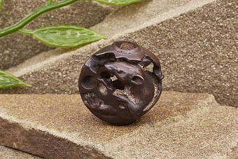 Бусина на темляк «Мышь в сыре»