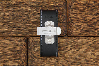 Чехол на ремень кожаный с поворотной клипсой черный, модель 0524