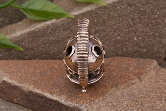 Бусина на темляк Шлем Одиссея от мастерской Крымская бронза