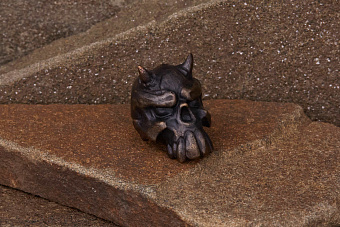 Бусина на темляк «Рогатый череп»