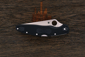 Складной нож Spyderco Police 4, сталь VG-10, рукоять термопластик