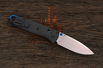 Складной нож Benchmade Bugout, сталь S90V, рукоять карбон