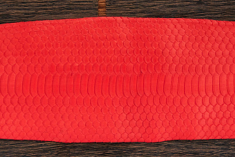 Шкурка змеи, 800×65-85мм (красная матовая)