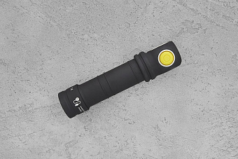Фонарь Armytek Wizard C2 Pro MAX Magnet USB, 3720 люмен, тёплый свет