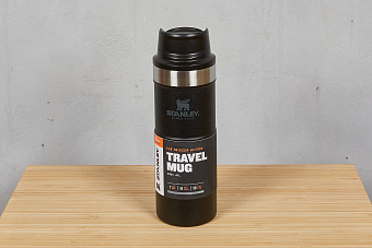 Термокружка Stanley Classic 0,47L «One hand 2.0» черная
