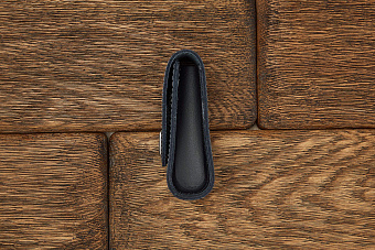 Чехол на ремень кожаный черный, модель 0520