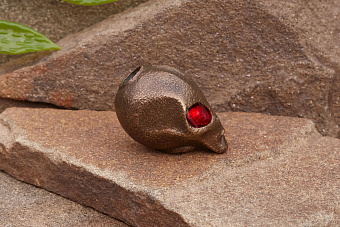 Бусина на темляк «Инопланетянин» красный