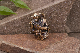 Бусина на темляк Рыцарь от мастерской Крымская бронза