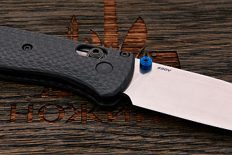 Складной нож Benchmade Bugout, сталь S90V, рукоять карбон