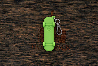 Чехол силиконовый Victorinox Classic Colors зеленый