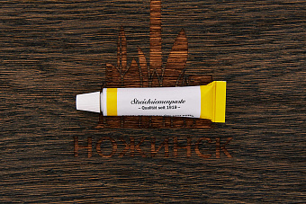 Паста для смягчения кожаной стропы