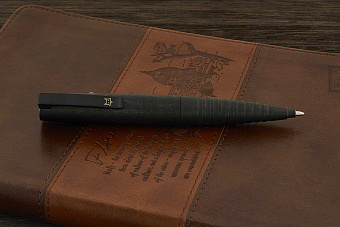 Тактическая ручка с затвором, титан