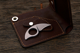 Кошелек с ножом коричневый