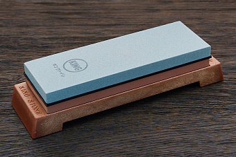 Камень точильный водный 186×63×25мм #1000/#220 с подставкой