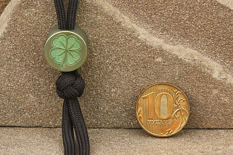 Бусина на темляк «Клевер» зеленый