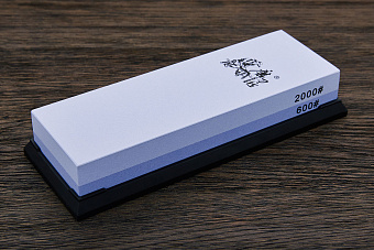 Точильный водный камень 178×60×28мм #2000/#600 с подставкой