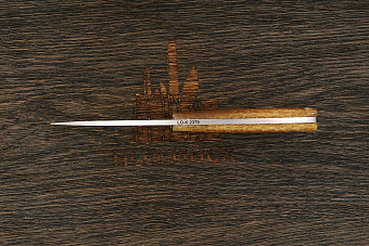 Разделочный нож Къметь Игла, сталь LO-K 2379, рукоять микарта янтарная