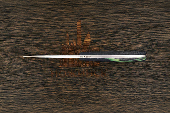 Разделочный нож Къметь Игла, сталь LO-K 2379, рукоять микарта черно-зеленая