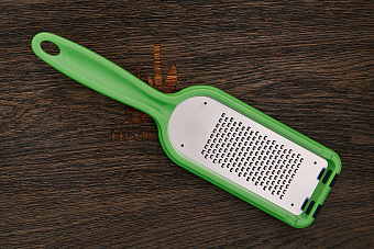 Терка с чехлом-контейнером Victorinox, мелкое сечение