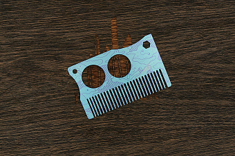 Расческа для бороды Pi22 титановая Т02 зеленая