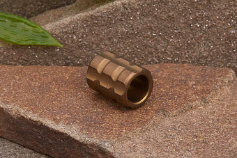 Титановая бусина на темляк «Цилиндр»  желтый