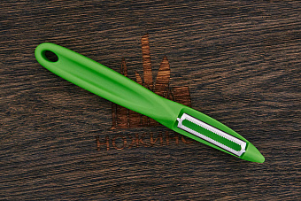 Овощечистка Victorinox, модель 7.6075, рукоять нейлон зеленый