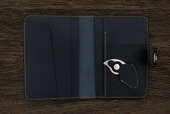 Обложка для паспорта и автодокументов с ножом черная