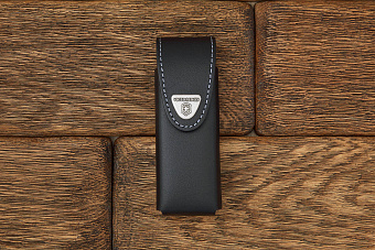 Чехол на ремень кожаный черный, модель 0524