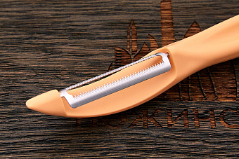 Овощечистка Victorinox, модель 7.6075, рукоять нейлон бежевый