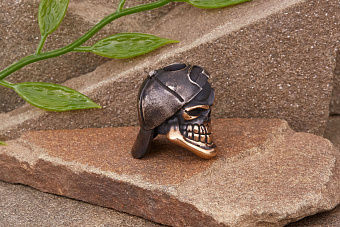 Бусина для темляка Чёткий в бейсболке (бронза) от мастерской Братьев Пешковых