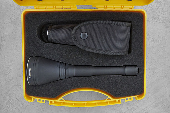 Фонарь Armytek Barracuda Pro, диод XHP35 HI, холодный свет