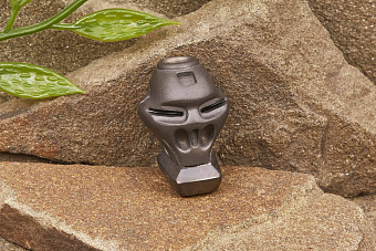 Бусина на темляк «Чужой» титан