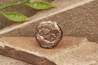 Бусина-вставка для браслета Карпы Кои от мастерской Крымская бронза