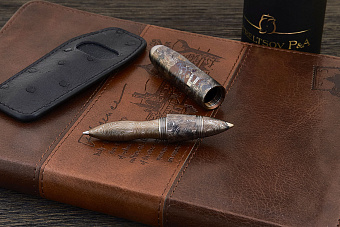 Авторская титановая ручка Дмитрия Стрельцова «Цеппелин. Bad Teddy дамаскаж»