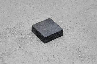 Вставка декоративная из кориана, 30х30х10мм графит