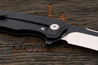 Нож складной QSP Woodpecker, клинок 94мм, сталь M390, рукоять титан чёрный