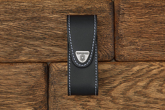 Чехол на ремень кожаный с поворотной клипсой черный, модель 0524